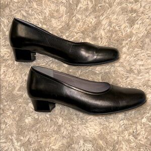SAS Regina Pump Size 10M